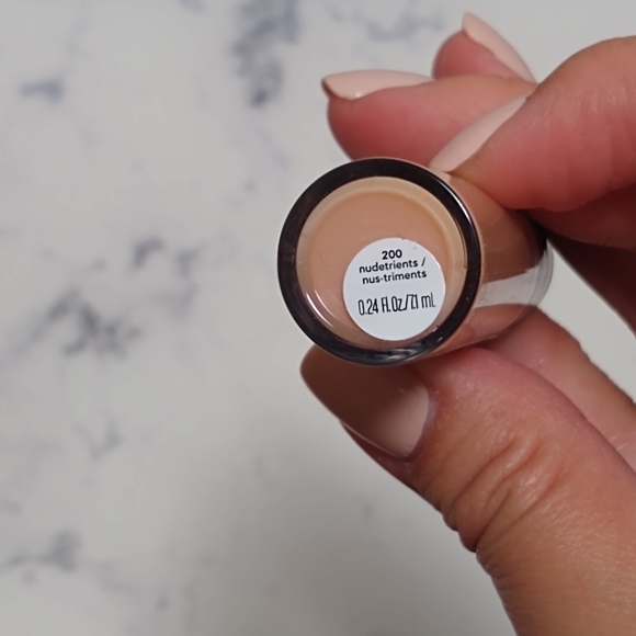 Almay Liquid Lip Balm 200 Nudetrients - Picture 3 of 3